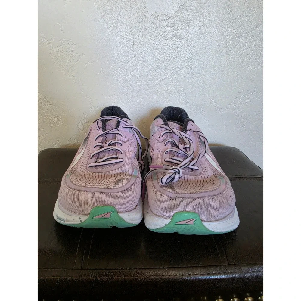 Altra light stains
